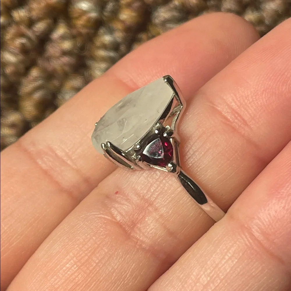 NWT Natural Moonstone 14x10mm Pear & Natural Garnet Ring 925 Silver Size 5